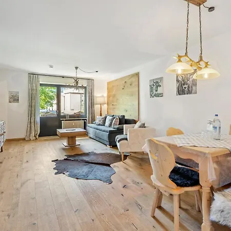 Διαμέρισμα Enzian Fuer Familien Mit Terrasse