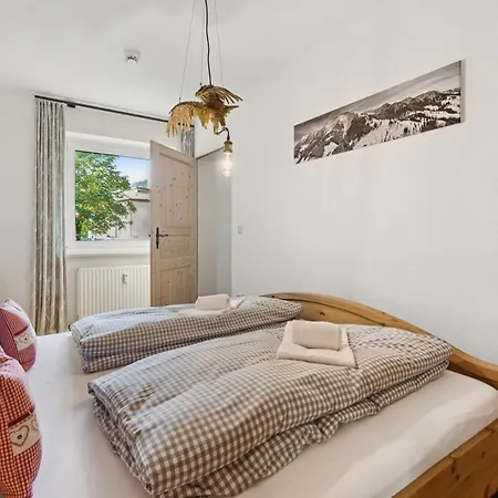 Διαμέρισμα Enzian Fuer Familien Mit Terrasse Oberstaufen